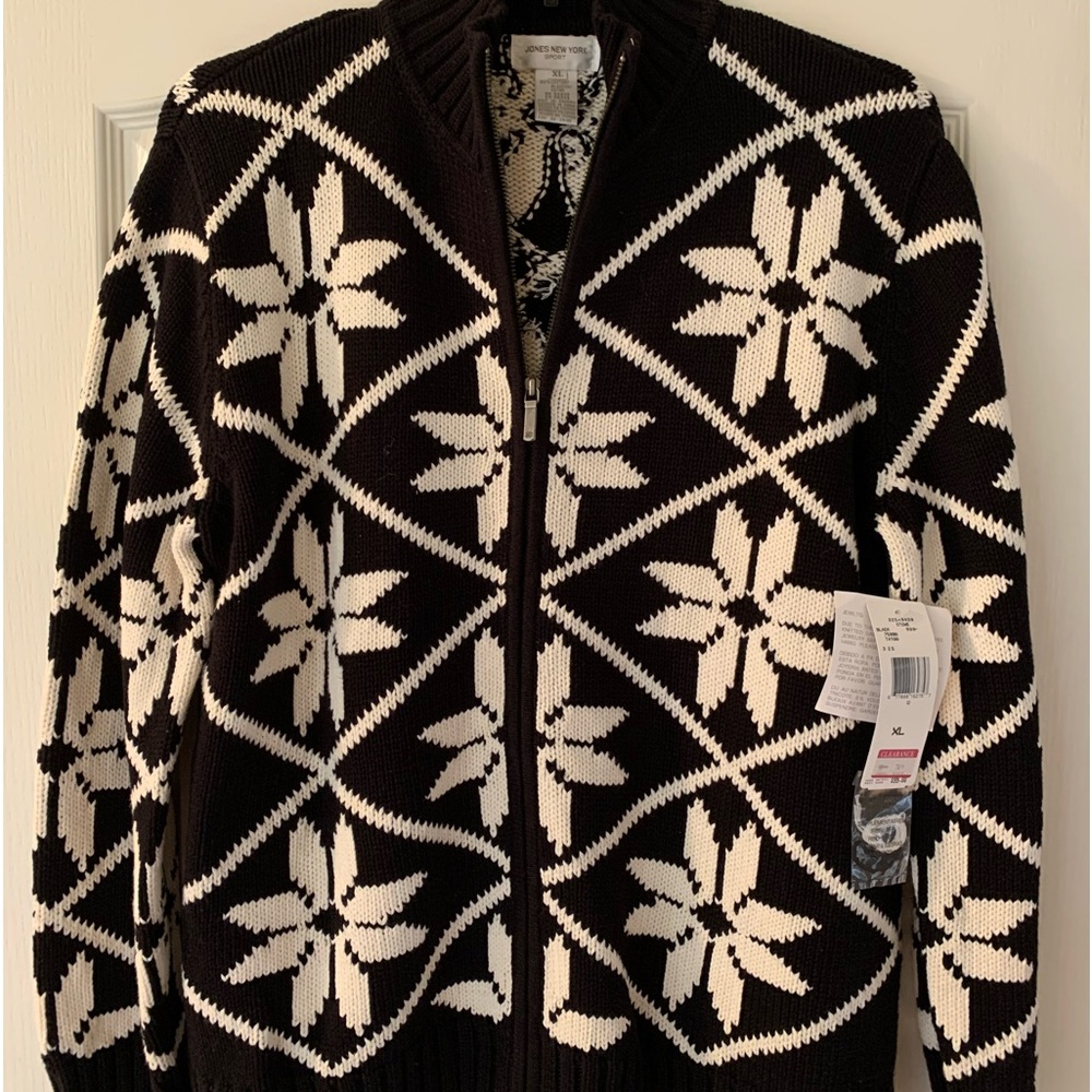 Ladies Jones New York Sport -front zip sweater snowflake pattern Size XL